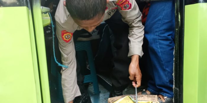 Polsek Baguala Gelar Razia Miras, Puluhan Liter Sopi Diamankan