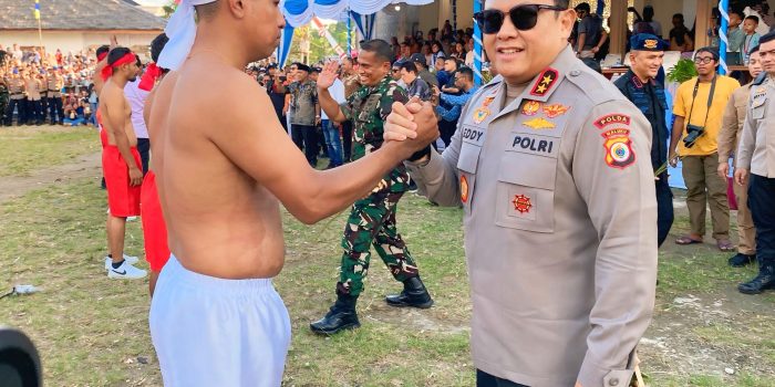 Kapolda Maluku Apresiasi Karnaval Budaya Pukul Sapu Lidi di Mamala-Morela