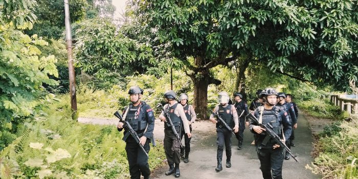 Polda Maluku Amankan Ujian Sekolah di SMA Muhammadiyah Pulau Haruku