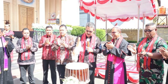 GUBERNUR BUKA ACARA DRAMATISASI JALAN SALIB HIDUP OIKUMENE 2025 oh