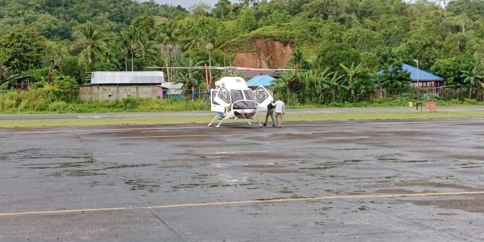 Helikopter Polri Dikerahkan dalam Misi Kemanusiaan Pencarian IPTU Tomi Samuel Marbun di Operasi AB Moskona 2025