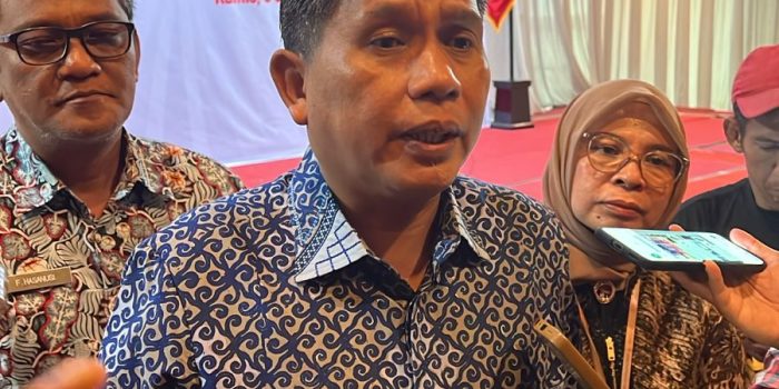 Pemerintah Kota Ambon (pemkot) Memberikan Insentif Bagi Tuagama, Penjaga Mesjid Dan Penjaga Wihara.