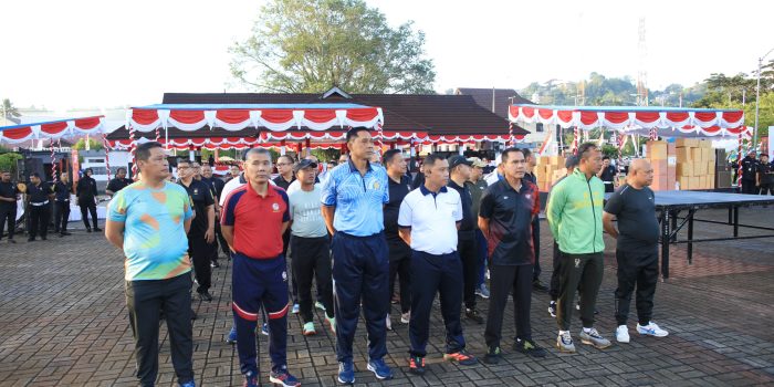 Olahraga Bersama Warnai Peringatan HUT Ke-79 Bhayangkara di Polda Maluku