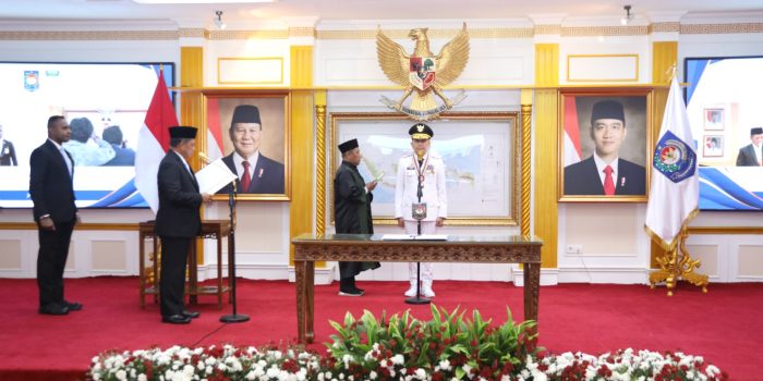Mendagri Lantik Dirjen Bina Keuda Agus Fatoni Jadi Pj Gubernur Papua