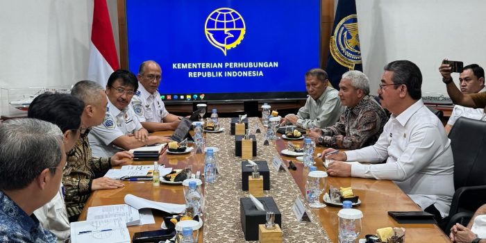 BANGUN MALUKU DI SEKTOR PERHUBUNGAN, GUBERNUR MALUKU AUDIENSI DENGAN MENHUB
