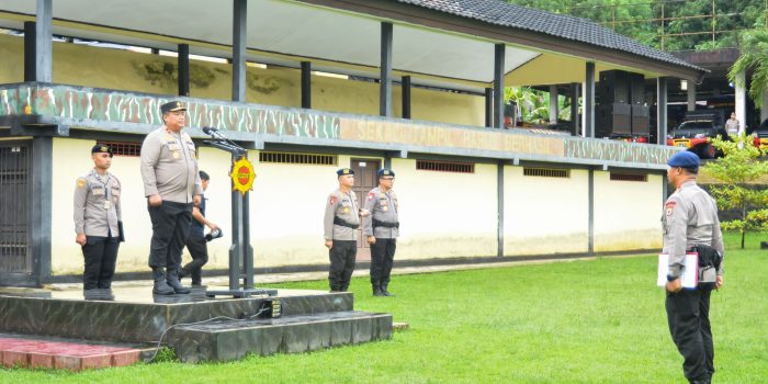 Pimpin Apel Gabungan Satuan Brimob, Wakapolda Maluku Tekankan Disiplin dan Profesionalisme