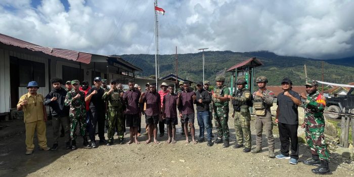 Empat Anggota KKB Kodap III Sinak Nyatakan Ikrar Setia kepada NKRI di Puncak, Papua Tengah