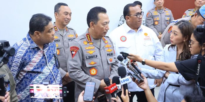 Kapolri Terima Penghargaan dari ITUC-AP, Tegaskan Komitmen Polri Kawal Kesejahteraan Buruh dan Stabilitas Industri