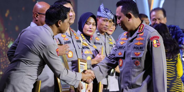 Lima Polisi Teladan Dianugerahi Hoegeng Awards 2025, Polri Tegaskan Komitmen Pelayanan Humanis dan Profesional