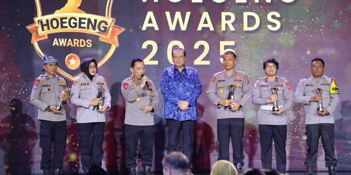 Aipda Rahmad Muhajirin Terima Hoegeng Awards 2025, Kapolri Tawarkan Kesempatan Sekolah untuk Kenaikan Pangkat