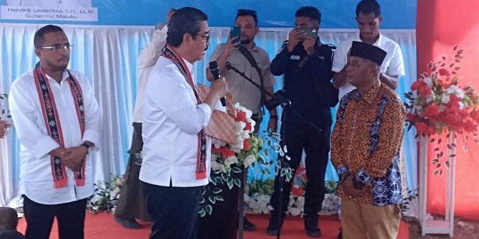 Gubernur Maluku Letakkan Pondasi Harapan: Dapur MBG untuk Anak Negeri SBT Dimulak dari Walang Tengah