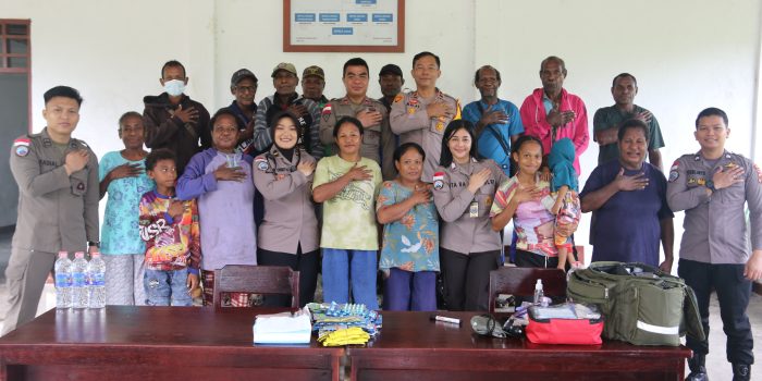 Tokoh Masyarakat Kampung Ansudu, Apresiasi Satgas Ops Damai Cartenz Gelar Bakti Kesehatan Gratis bagi Lansia.