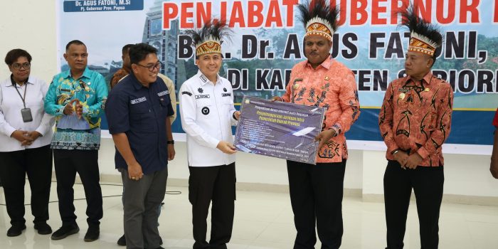 Pj Gubernur Papua Agus Fatoni Ajak Masyarakat Supiori Jaga Iklim Kondusif dan Sukseskan PSU 6 Agustus
