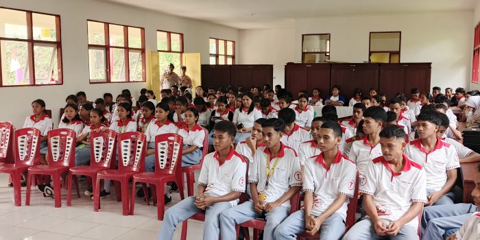 Cegah Narkoba Sejak Dini, Polda Maluku Edukasi Pelajar SMA Negeri 7 Ambon