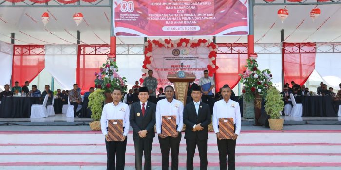 HUT RI ke-80, Pj Gubernur Agus Fatoni Serahkan Remisi kepada Ribuan Narapidana Papua