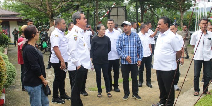 Gubernur Bersama Wagub Tinjau Korban Kebakaran Lewerissa: Bantuan Akan Segera disalurkan