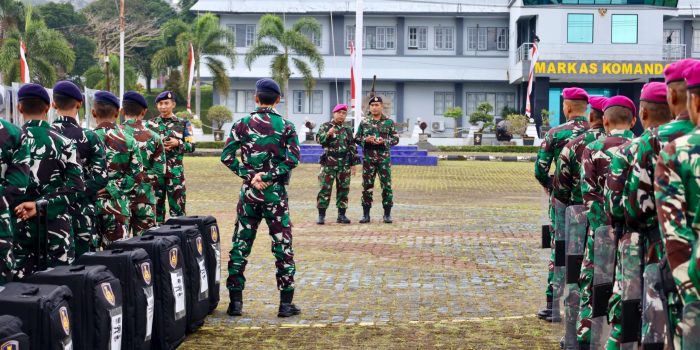 TETAP JAGA SITUASI KONDUSIF DI AMBON, KODAERAL IX LAKSANAKAN APEL GELAR PASUKAN