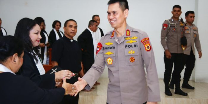 Kapolda Maluku, Irjen Pol Dadang Hartanto, ajak Jemaat GPM Silo Perkuat Persaudaraan dan Budaya Damai