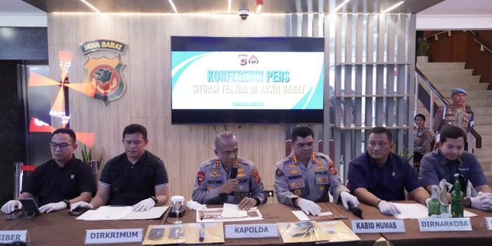 Klarifikasi Isu Polisi Masuk Kampus, Polda Jabar Tegaskan Hanya Lakukan Pengamanan di Jalan Umum