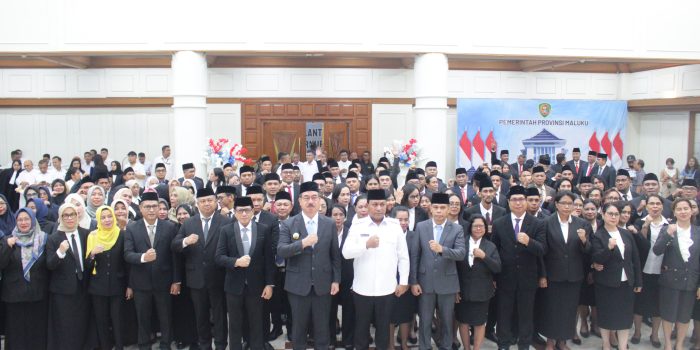 Gubernur Maluku Lantik 242 Pejabat, Tegaskan Integritas dan Birokrasi Profesional