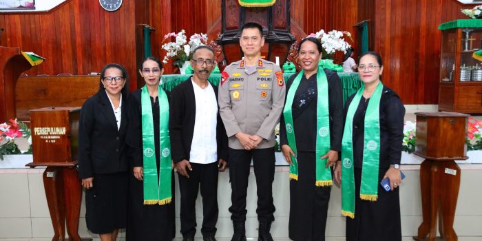 Dari Mimbar Gereja Rehoboth, Kapolda Maluku Serukan: ‘Tarus Biking Bae, Basudara!