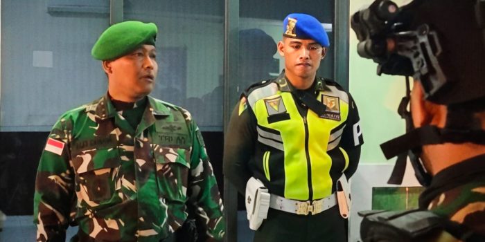 Berikan Rasa Aman Untuk Masyarakat, Dandim Ambon Pimpin Patroli Keliling