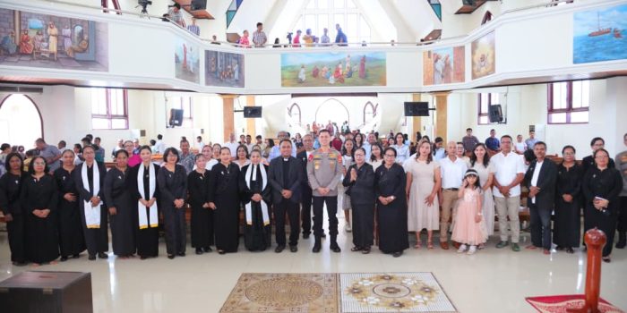 Silaturahmi dengan Warga Jemaat Gereja Pniel Wayame, Kapolda Maluku: Basudara, Tarus Biking Bae