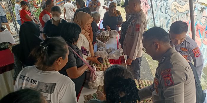 Polda Maluku Gelar Pasar Murah di Kawasan Mangga Dua Ambon, Masyarakat Apresiasi