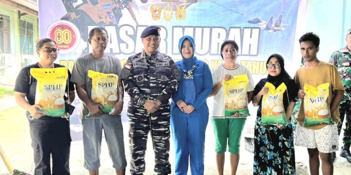 TNI di Aru Gelar Pasar Murah dan Bakti Kesehatan Menyongsong HUT ke – 80 TNI