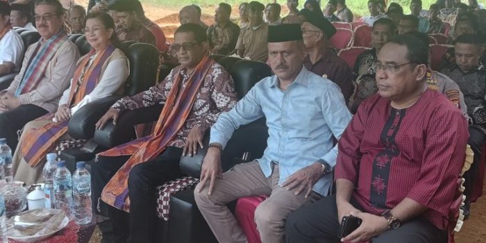 Wahit Laitupa; Apresiasi Kinerja Gubernur Maluku Hendrik Leweriisa