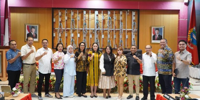 DPRD Kota Ambon Gelar Uji Publik Ranperda Smart City