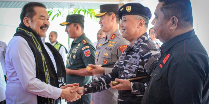 DANKODAERAL IX AMBON IKUTI PENYAMBUTAN KUNJUNGAN KERJA JAKSA AGUNG RI DI MALUKU