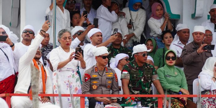 Kapolda Maluku Irjen Pol Dadang Hartanto Hadiri Ritual Sakral Ma’atenu Pakapita, Tegaskan Komitmen Polri Jaga Budaya Nusantara