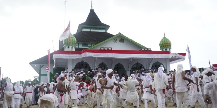 WUJUD CINTA BUDAYA DAERAH, KODAERAL IX SUKSESKAN ACARA PAGELARAN BUDAYA MA’ATENU PAKAPITA MATASIRI TAHUN 2025 DI NEGERI PELAUW