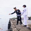 PAHLAWANKU TELADANKU, PERINGATI HARI PAHLAWAN, PROVINSI MALUKU GELAR UPACARA TABUR BUNGA DI DERMAGA KESATRIAAN TAWIRI KODAERAL IX*