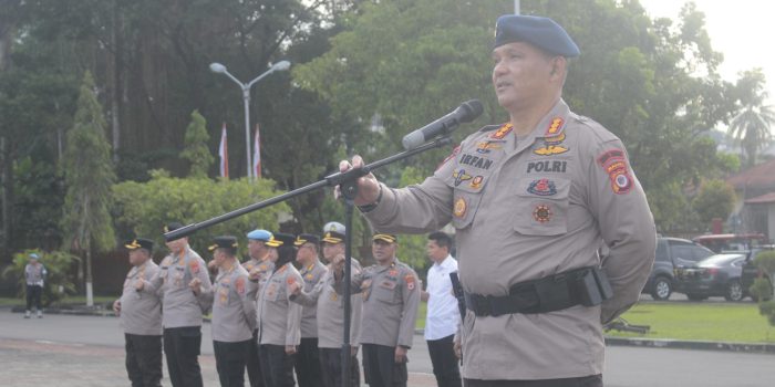 Polda Maluku Gelar Apel Gabungan, Dansat Brimob Tekankan Pentingnya Implementasi Presisi dan Humanis
