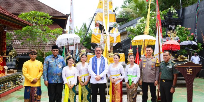 Galungan Jadi Perekat Kebhinekaan, Kapolda Maluku Tekankan Polri Siap Jaga Harmoni