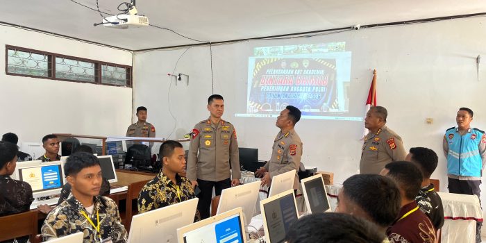 Kapolda Maluku Tinjau Tes CAT Akademik Rekrutmen Bintara Brimob Polri 2026, Panitia Diingatkan Profesional