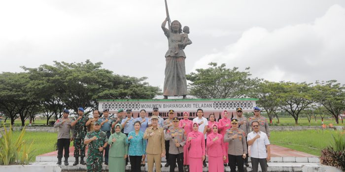 Di Monumen Mathilda Batlayeri, Kapolda Maluku Ajak Generasi Muda Teladani Keberanian dan Ketulusan Perjuangannya