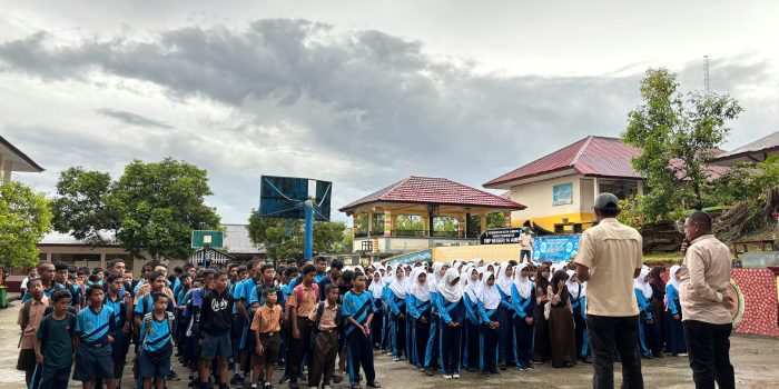 Cegah Radikalisme Sejak Dini, Tim Satgaswil Maluku Edukasi Ratusan Pelajar SMP Negeri 14 Ambon
