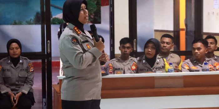 Perkuat Fungsi Kehumasan di Polres Buru, Kabid Humas Polda Maluku: Sampaikan Informasi Positif Kepada Masyarakat