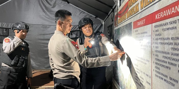 Lakukan Pengecekan Pos Pam Jembatan Jodoh, Kapolda Maluku : Kedepankan Pendekatan humanis dan Respons Cepat Dalam Memberikan Pelayanan Kepada Masyarakat.