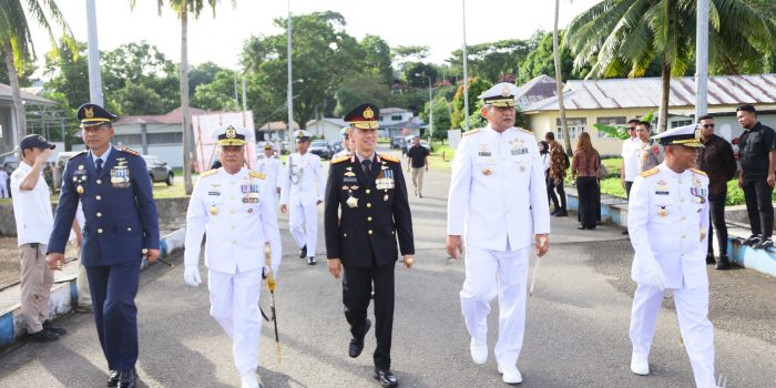Kapolda Maluku Pimpin Upacara Tabur Bunga Peringati Hari Pahlawan Nasional Martha Christina Tiahahu Ke-208 Tahun 2026.