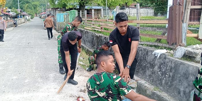 Pasca Dialog Damai Kapolda Maluku, TNI–Polri Bersihkan dan Buka Blokade Jalan di Negeri Liang