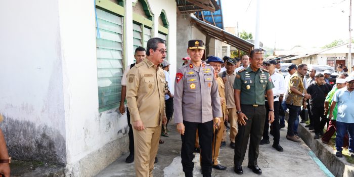Kapolda Maluku, Gubernur, dan Pangdam Pattimura Tinjau Lokasi Terdampak Bentrok di Liang, warga dihimbau agar menahan diri
