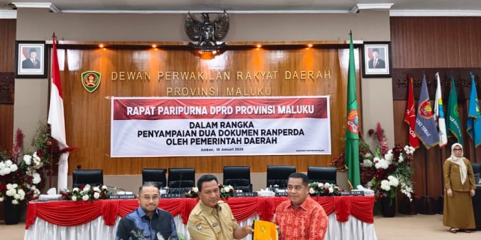 Wagub Maluku Hadiri Rapat Paripurna DPRD, Sampaikan Ranperda Provinsi Maluku Tahun 2026