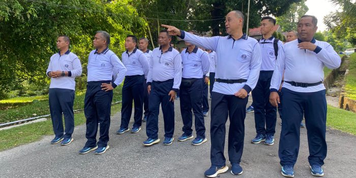 Komandan Kodaeral IX Olahraga Bersama dan Tinjau Fasilitas Strategis di Mako Kodaeral IX