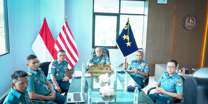 Komandan dan Tim Zl Kodaeral lX Ikuti Pengarahan Ketua Tim Pelaksana Reformasi Birokrasi TNI AL