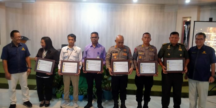 Lima Satker dan Satwil Jajaran Polda Maluku Terima Piagam Penghargaan dari KPPN Ambon