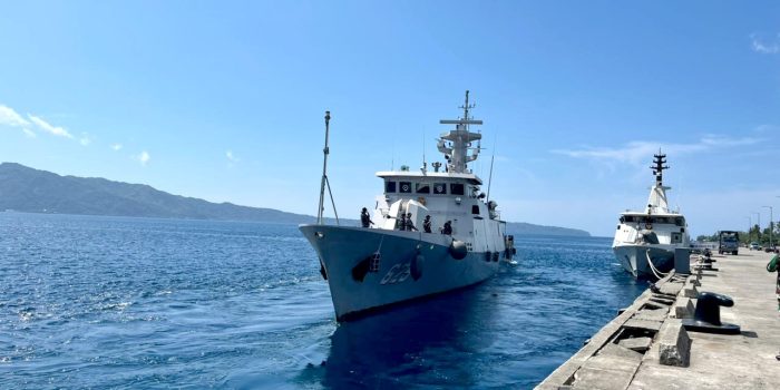 Jaga Kedaulatan Timur Indonesia, KRI Kapak-625 Bertolak dari Dermaga Ksatriaan Tawiri Kodaeral IX